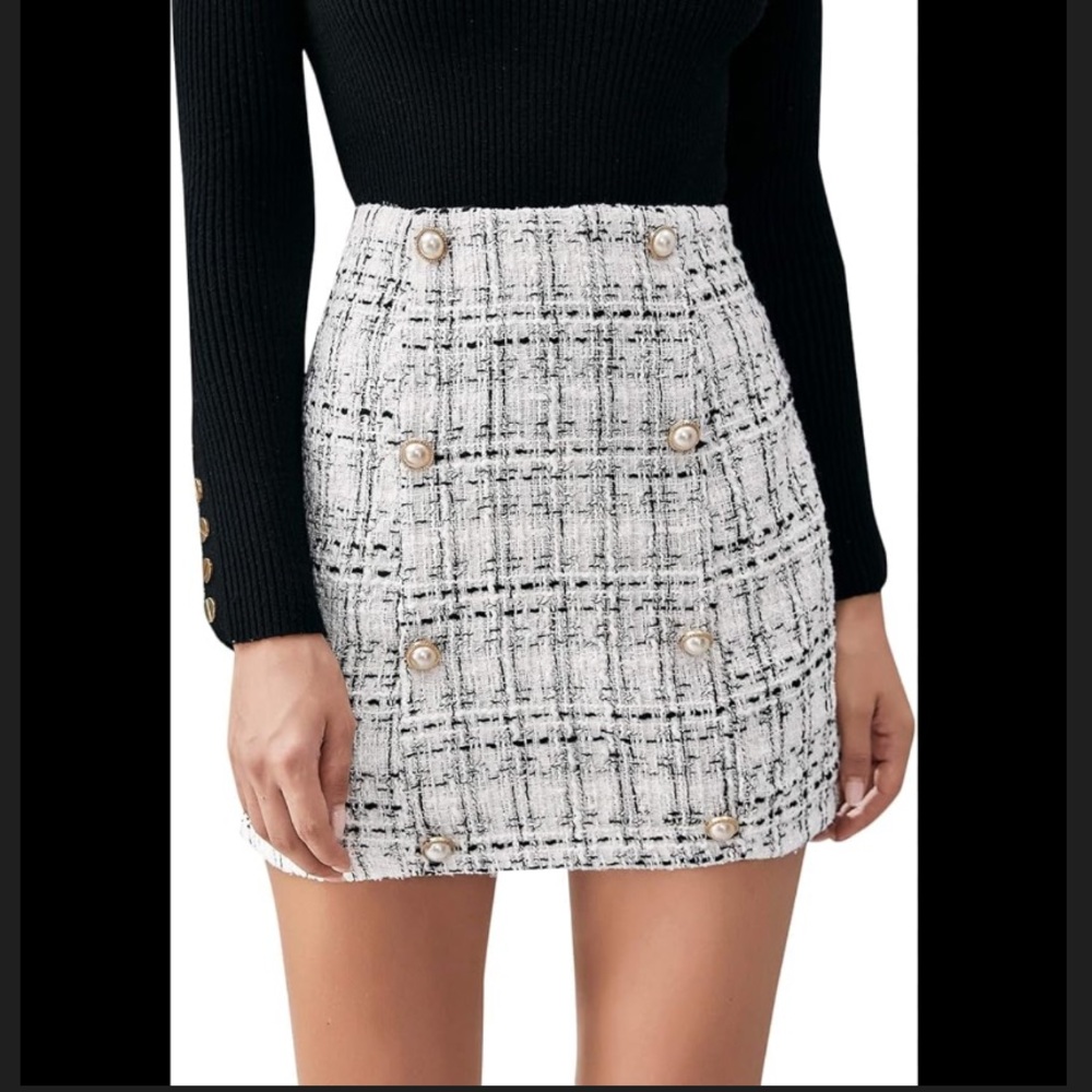 Pearl-Button Tweed Mini Skirt in Black & White